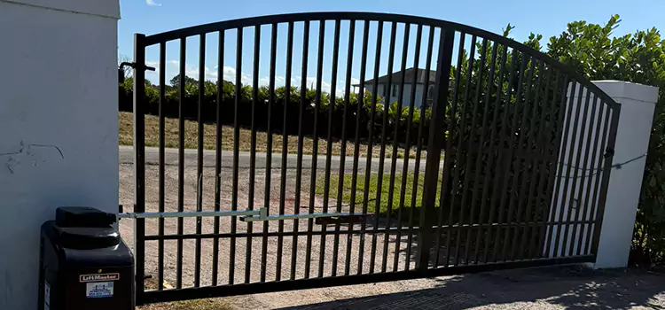Driveway Fence Repair North Haven
