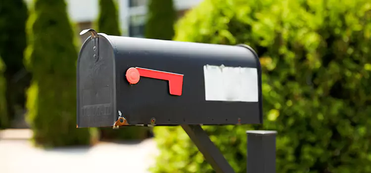 Secure Mailboxes for Packages North Haven